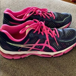Women’s Running Shoes